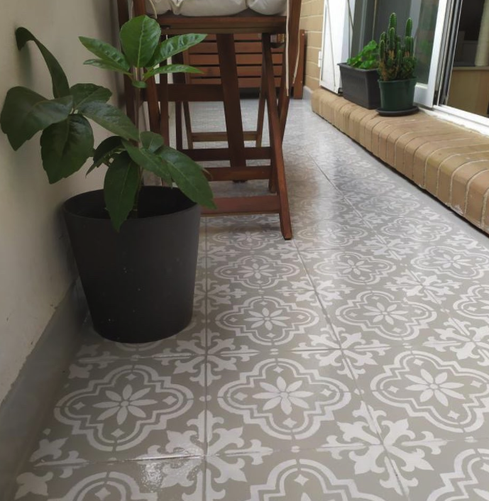 Cómo preparar la terraza para el buen tiempo 5 Terraza con el suelo pintado