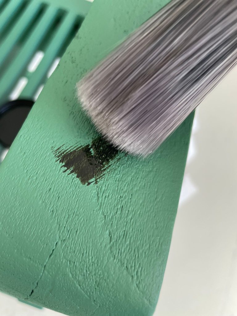Como restaurar muebles de jardín 17 Pintar-muebles-exterior-12 patina