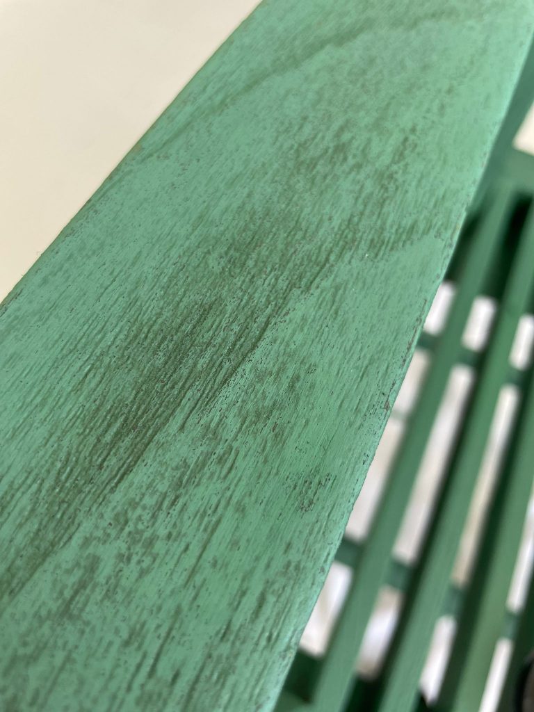 Como restaurar muebles de jardín 19 Pintar-muebles-exterior-14 patina