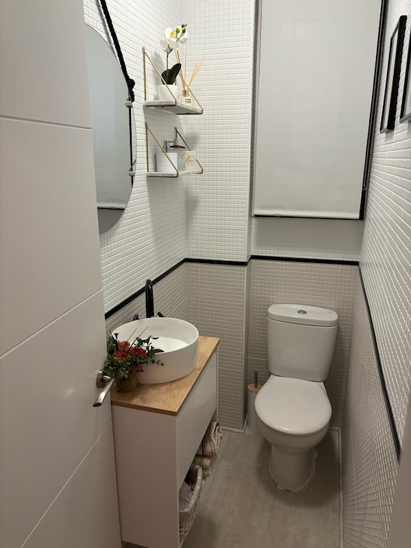 Baños pintados en dos colores