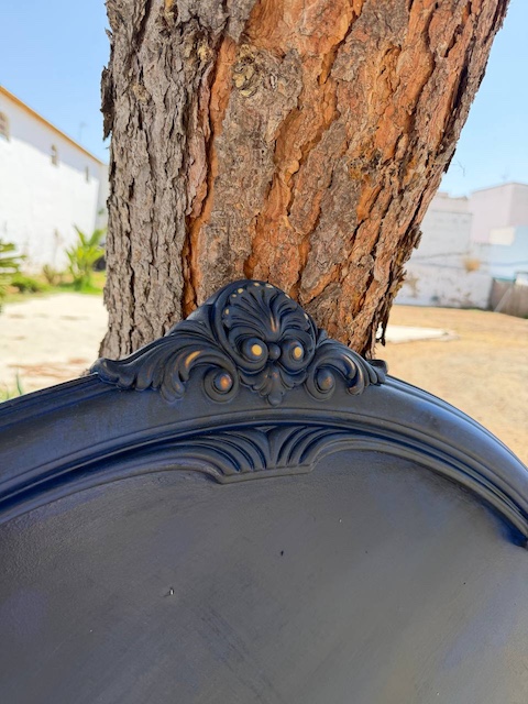 Cómo pintar un cabecero de madera: dos ideas muy diferentes 13 Cabecero pintado detalle