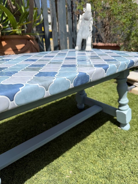 Cómo renovar una mesa con azulejos adhesivos 17 Renovar una mesa con azulejos adhesivos